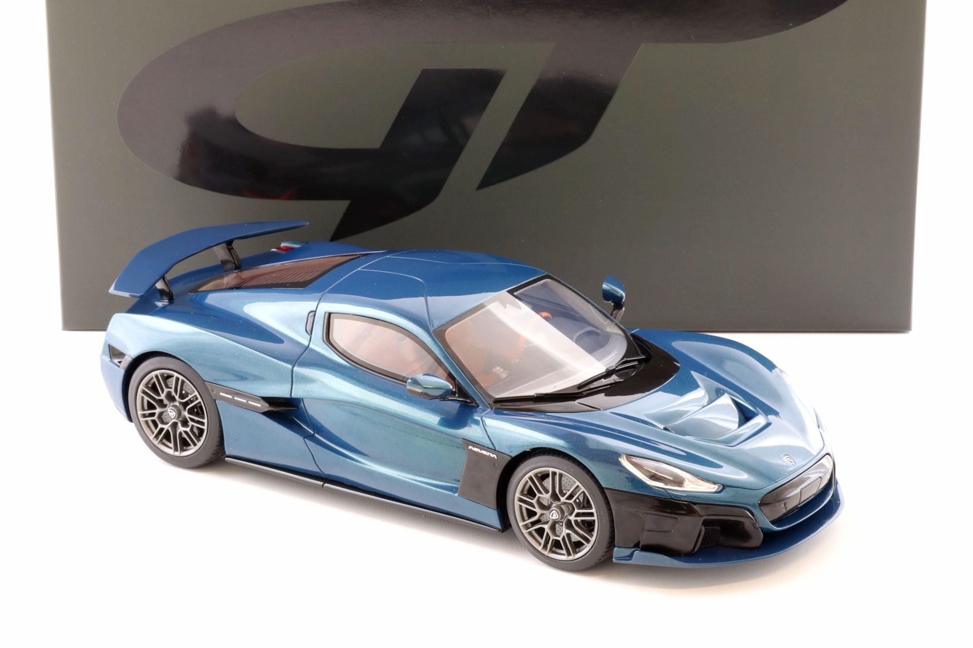 Rimac Nevera 2021