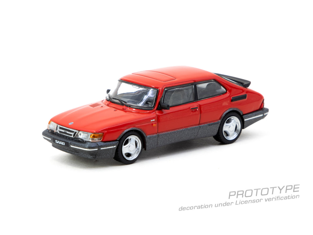 Tarmac Works 1:64, Saab 900 Turbo Red T64G-056-RE (Model Car + Trading Cards Combo Set)