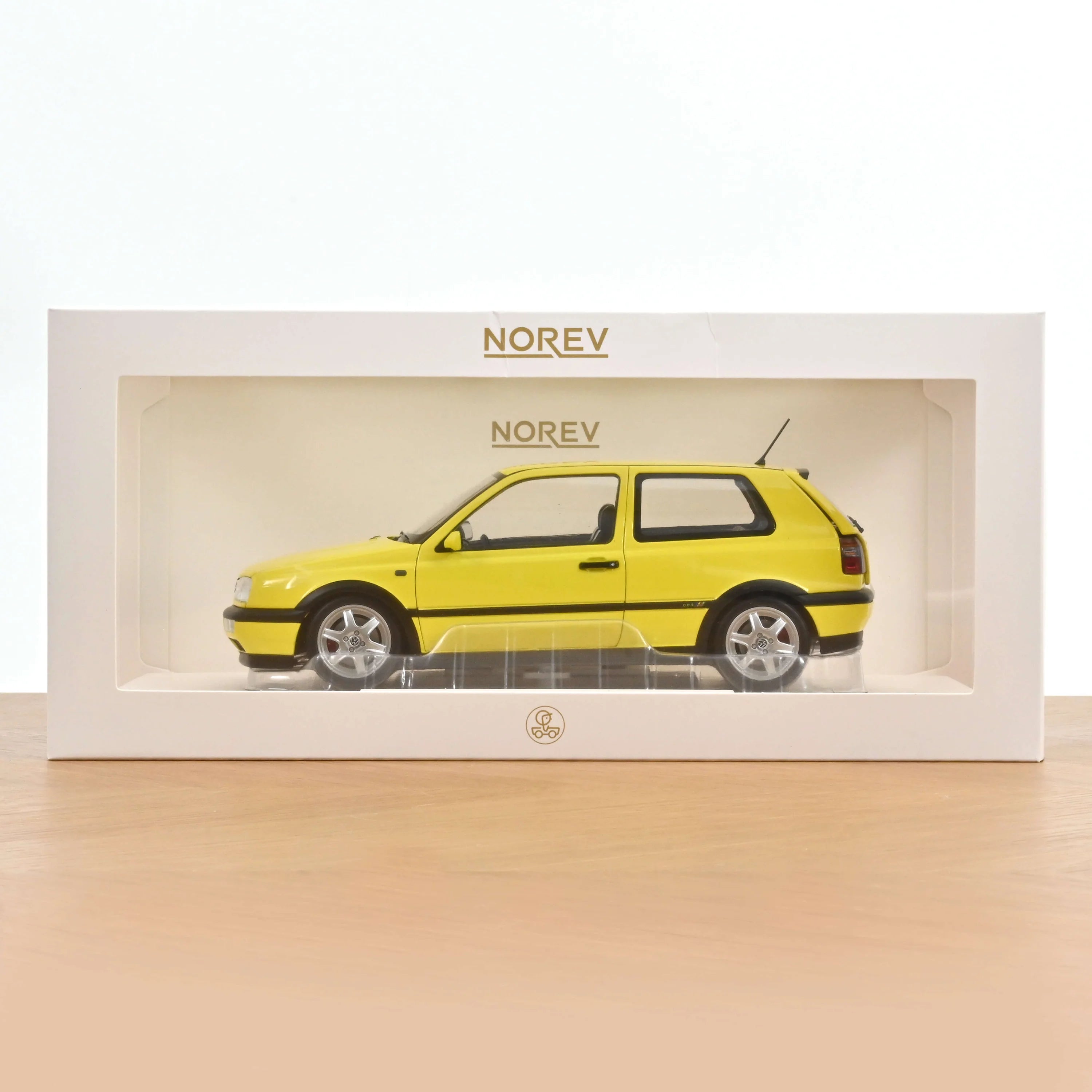 VW Golf GTI Color Concept 1994 Jaune -1:18 – Norev 188507