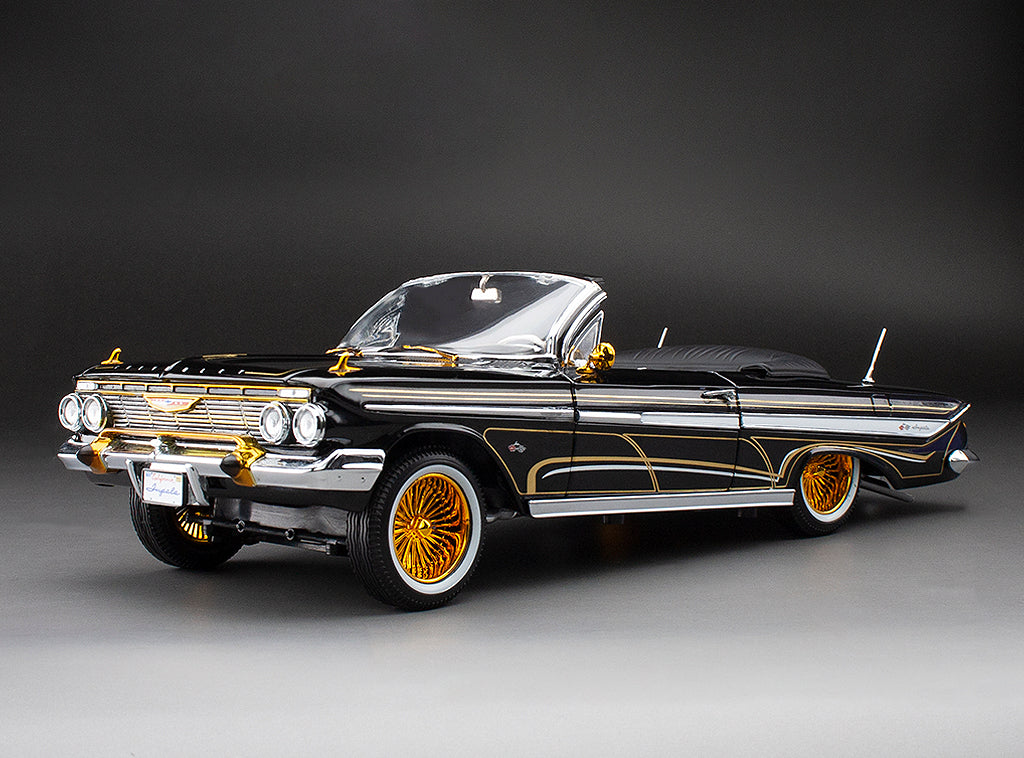 (BLACK-NOIR) 1961 Chevrolet Impala Open Convertilbe Lowrider (with movable suspension)