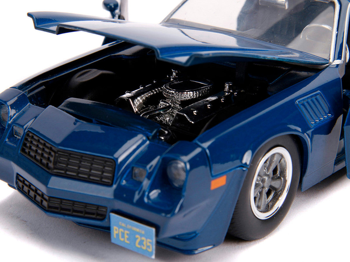 Chevrolet Camaro Z28 "Billy - Stranger Things" (inclus médaillon)