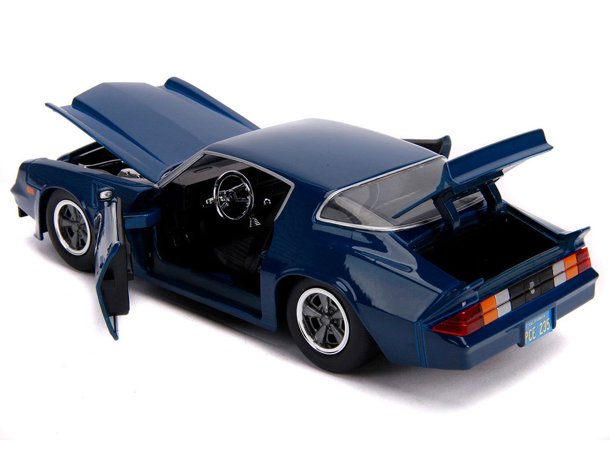 Chevrolet Camaro Z28 "Billy - Stranger Things" (inclus médaillon)
