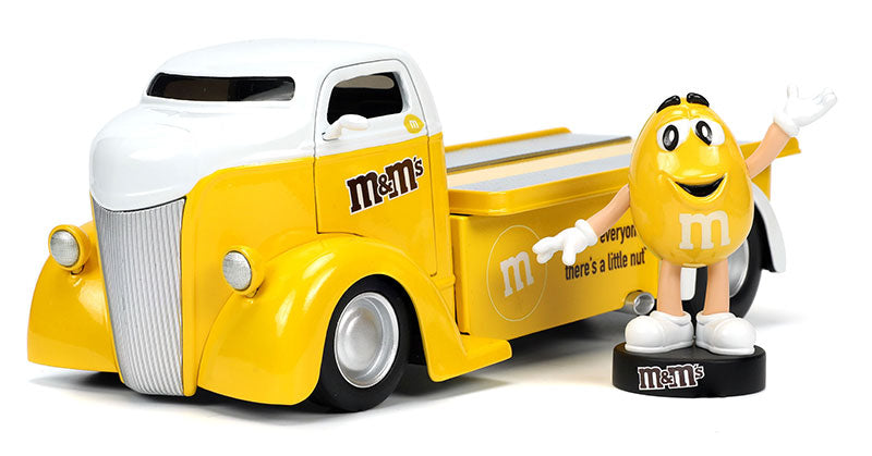 m&m's YELLOW&1947 FORD COE FLATBED(未開封品) 1947 Ford COE Flatbed with Yellow M&M's Figure – Nice Car Collection