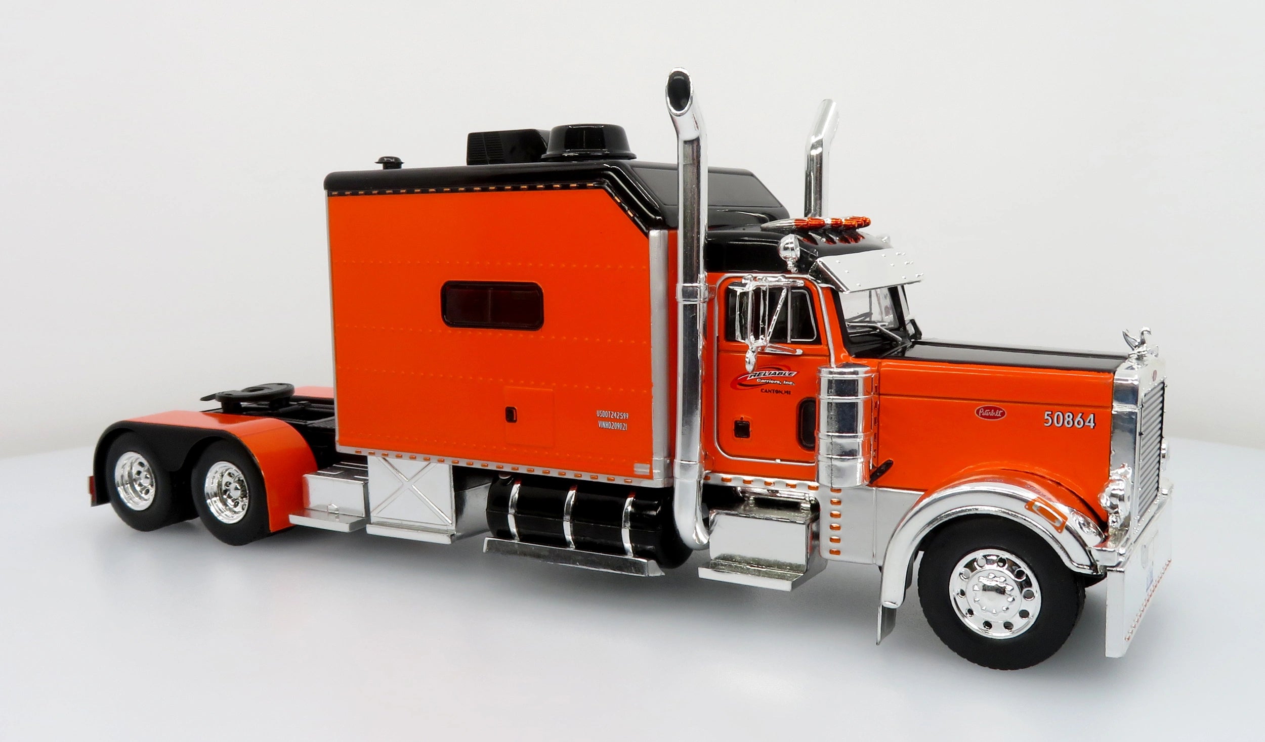 Peterbilt 379 w/ Car Carrier Trailer: Reliable Carriers