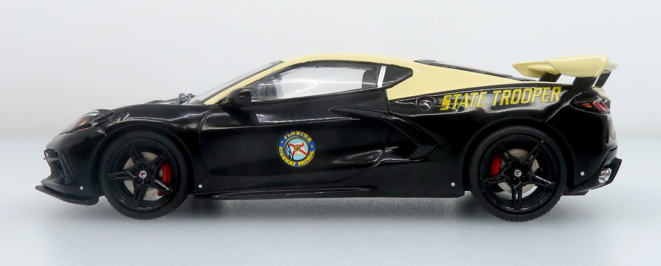 2023 Chevrolet Corvette C8 Stingray Police Interceptor 1:43 Florida Highway Patrol FHP Iconic Replicas 43-0660