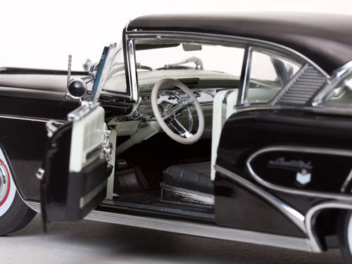1958 Buick Limited Riviera Coupe in Black Charcoal (Échelle-Scale 1:18)