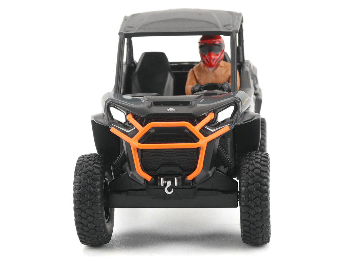 DIECAST MASTERS 1/32-Can-Am Commander XT-P 1000R (Gray and Orange) 60029