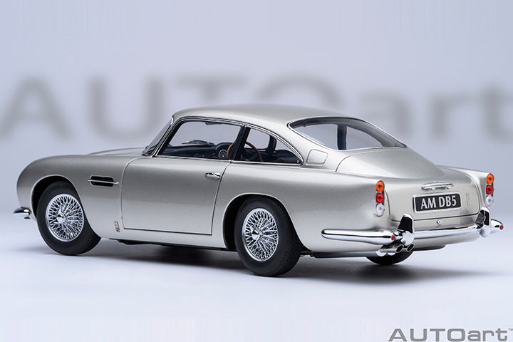 ASTON MARTIN DB5 (BIRCH SILVER)