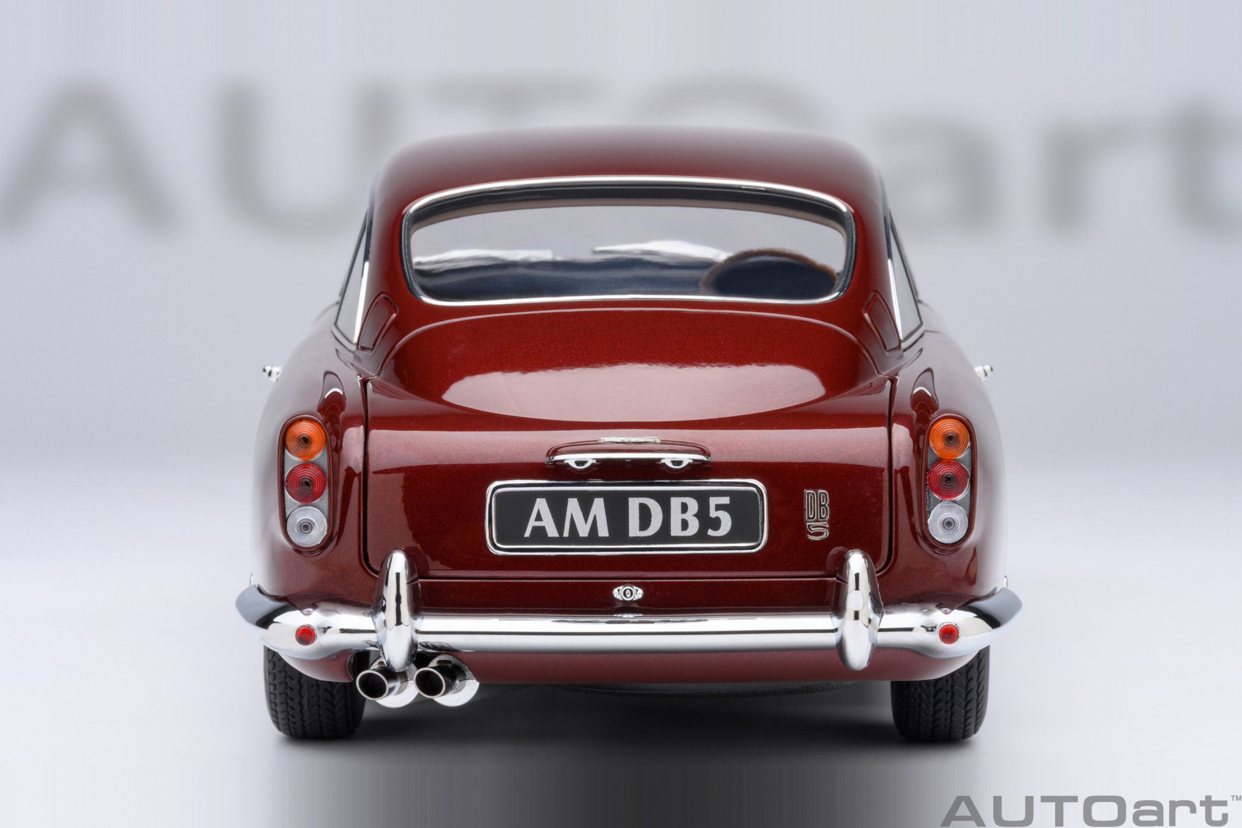 Aston Martin DB5 (Dubonnet Rosso)