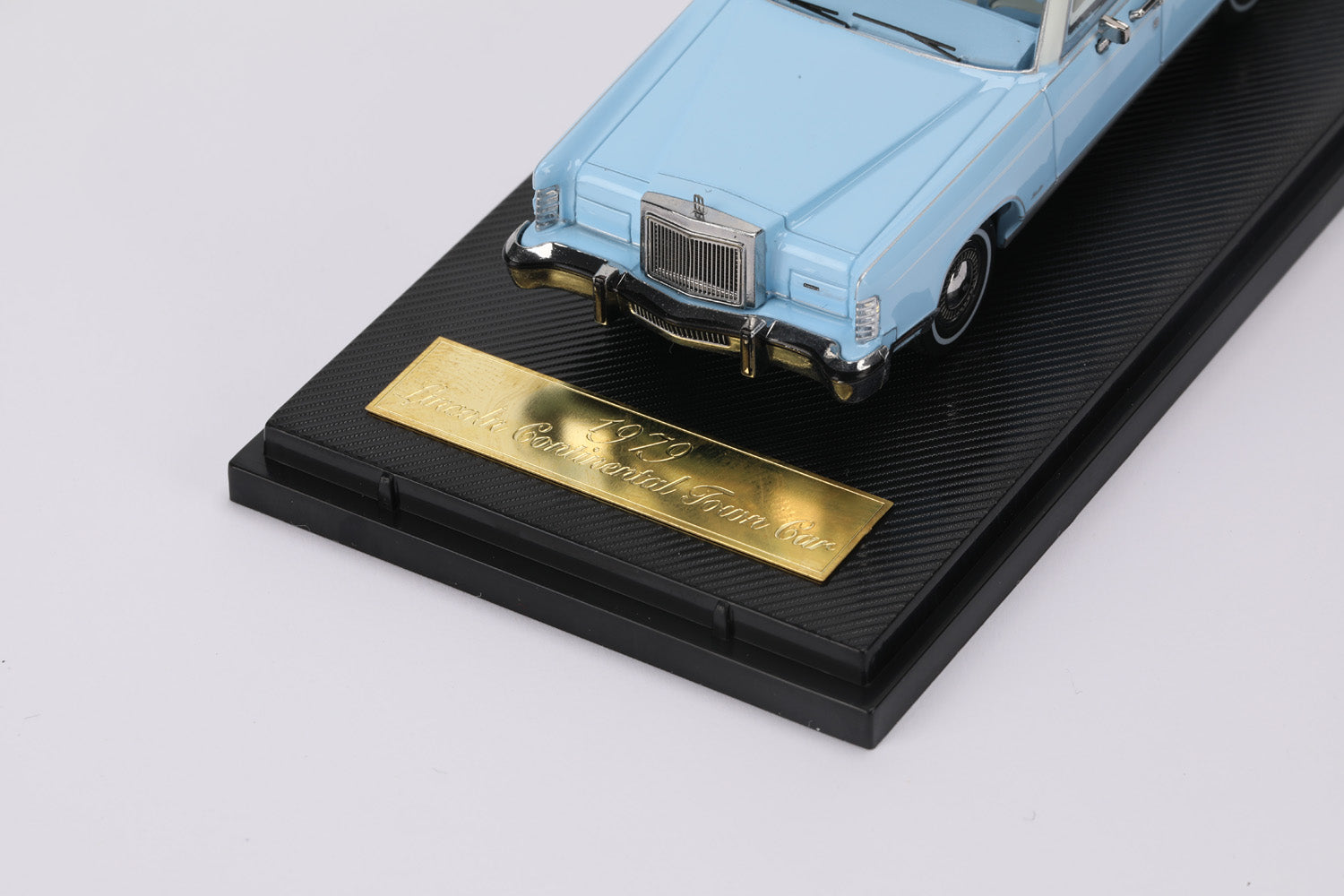 1979 Lincoln Continental Town Car – Wedgewood Blue