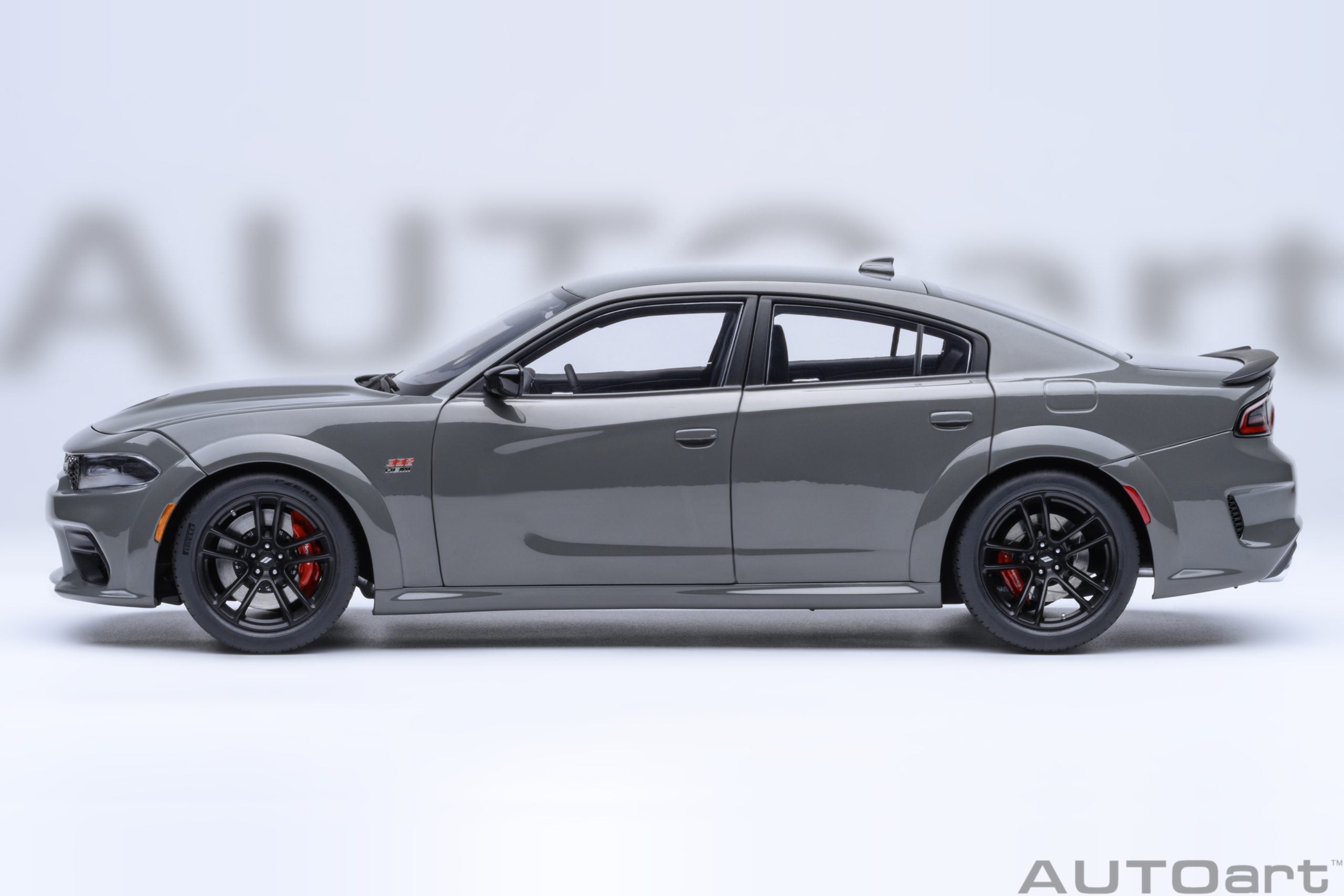 AutoArt 1:18- Dodge Charger Scat Pack Widebody (Destroyer Grey) AA71756