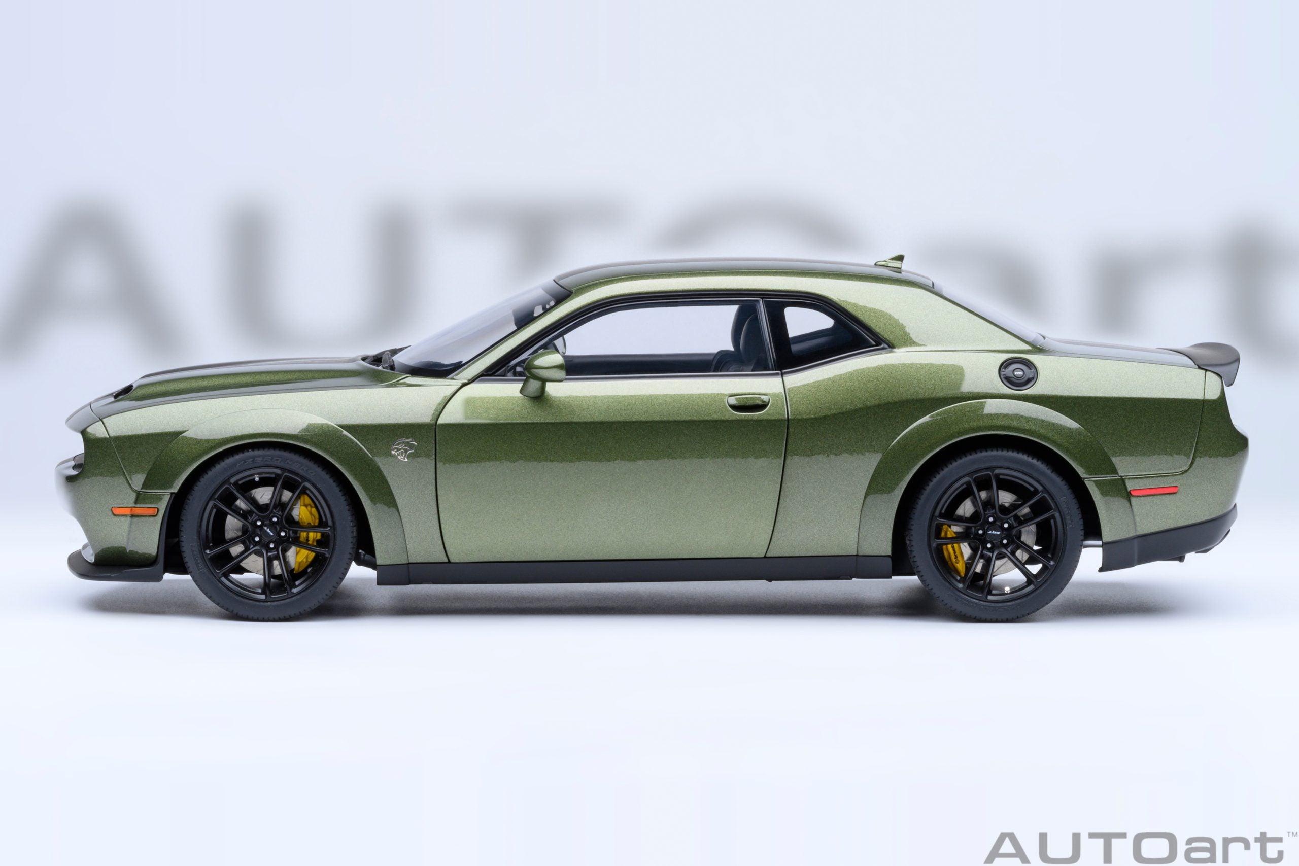 AutoArt 1:18- Dodge Challenger SRT Jailbreak 2022 (F8 Green) AA71761