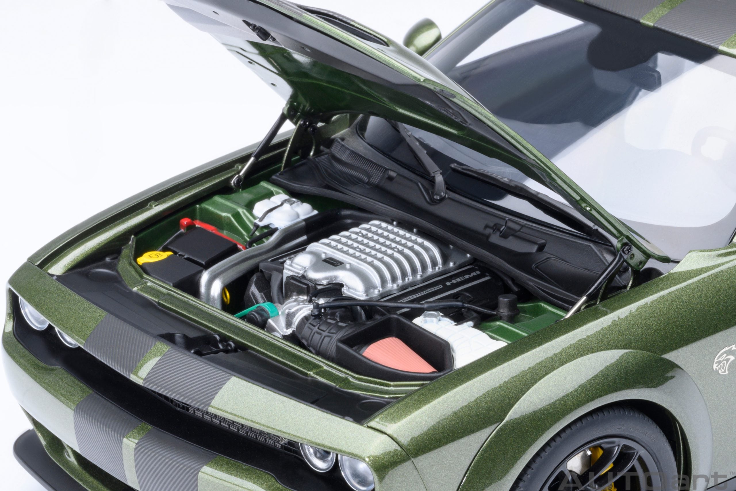 AutoArt 1:18- Dodge Challenger SRT Jailbreak 2022 (F8 Green) AA71761