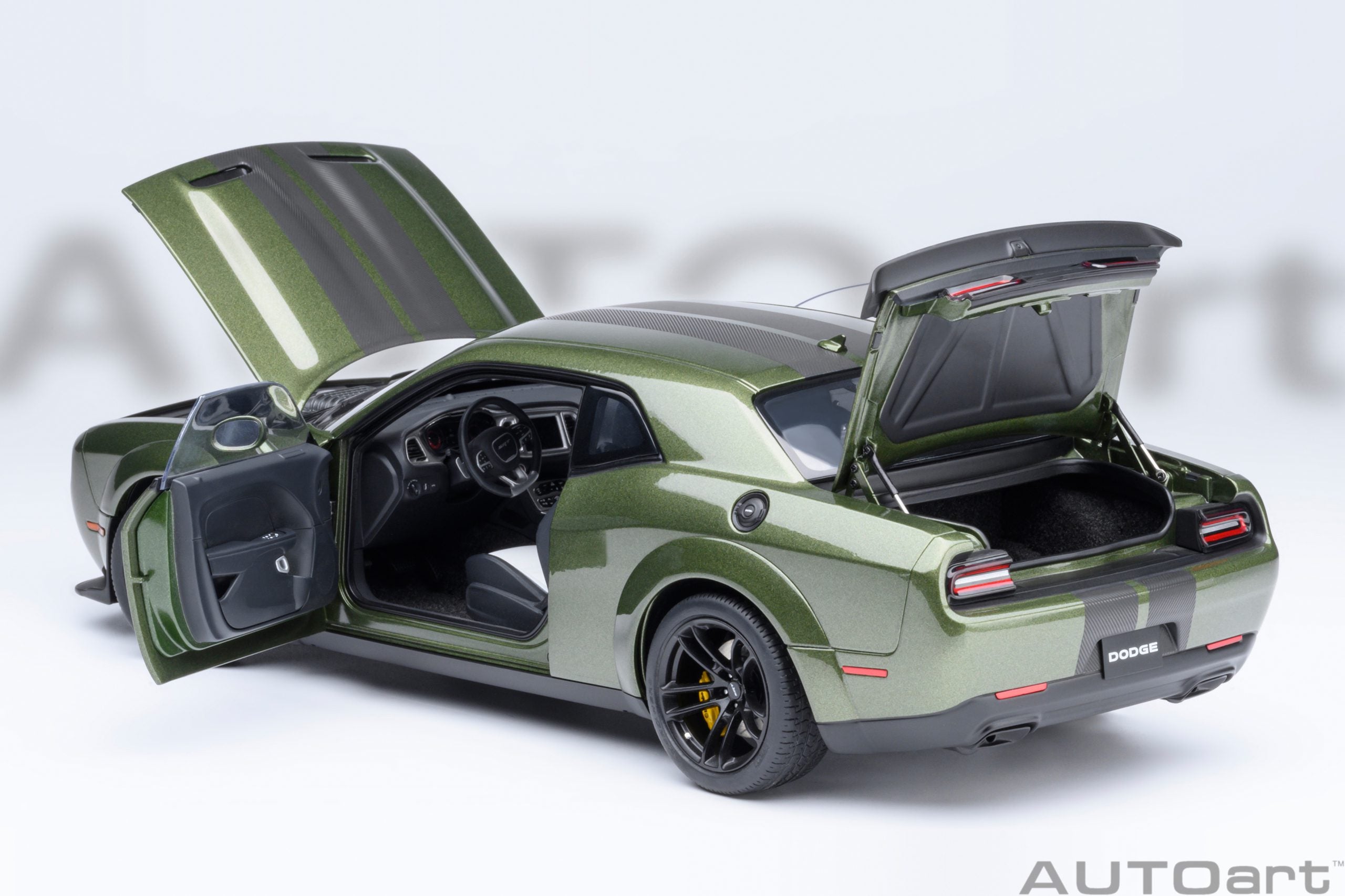 AutoArt 1:18- Dodge Challenger SRT Jailbreak 2022 (F8 Green) AA71761