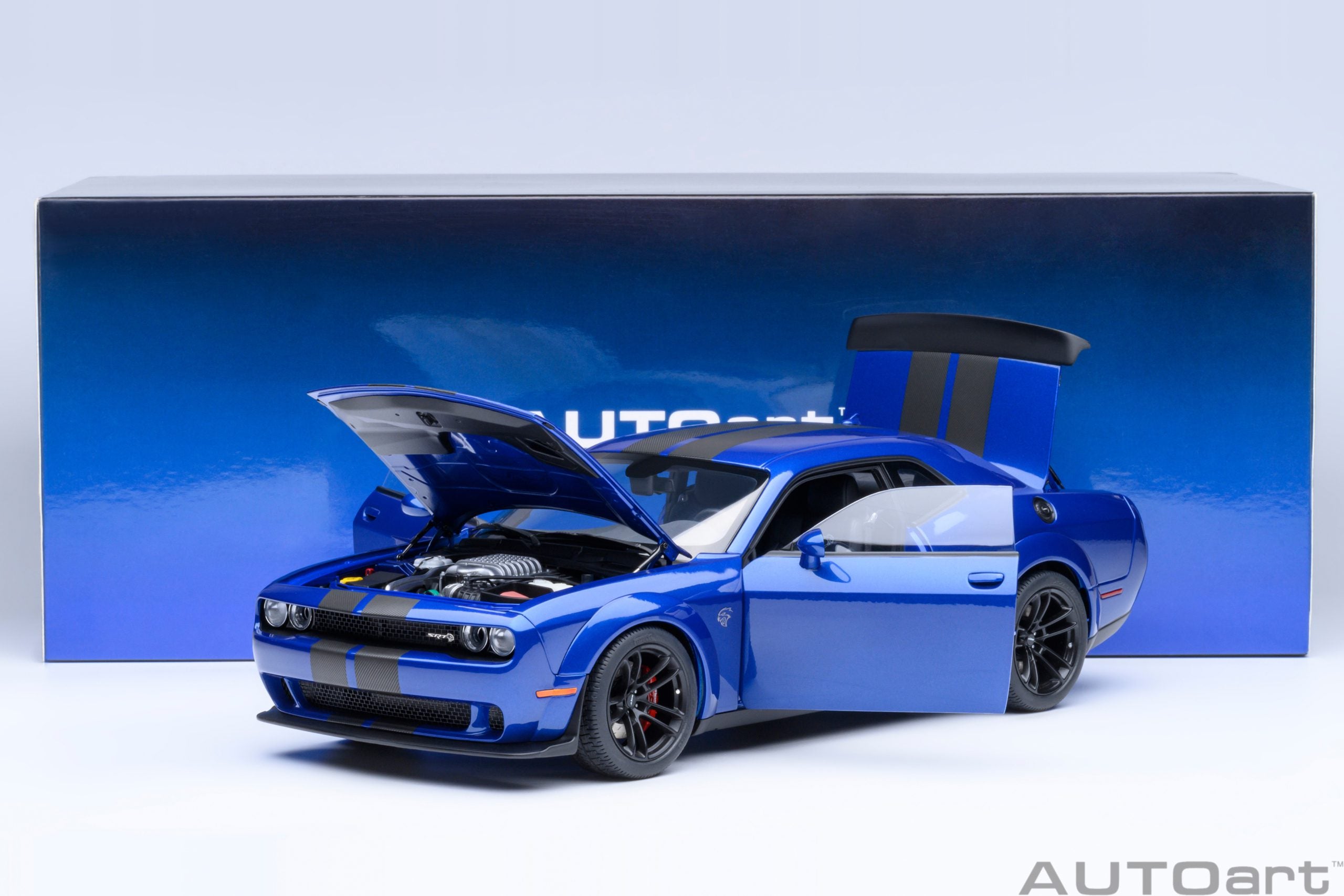 AutoArt 1:18- Dodge Challenger SRT Jailbreak 2022 (Indigo Blue) AA71763