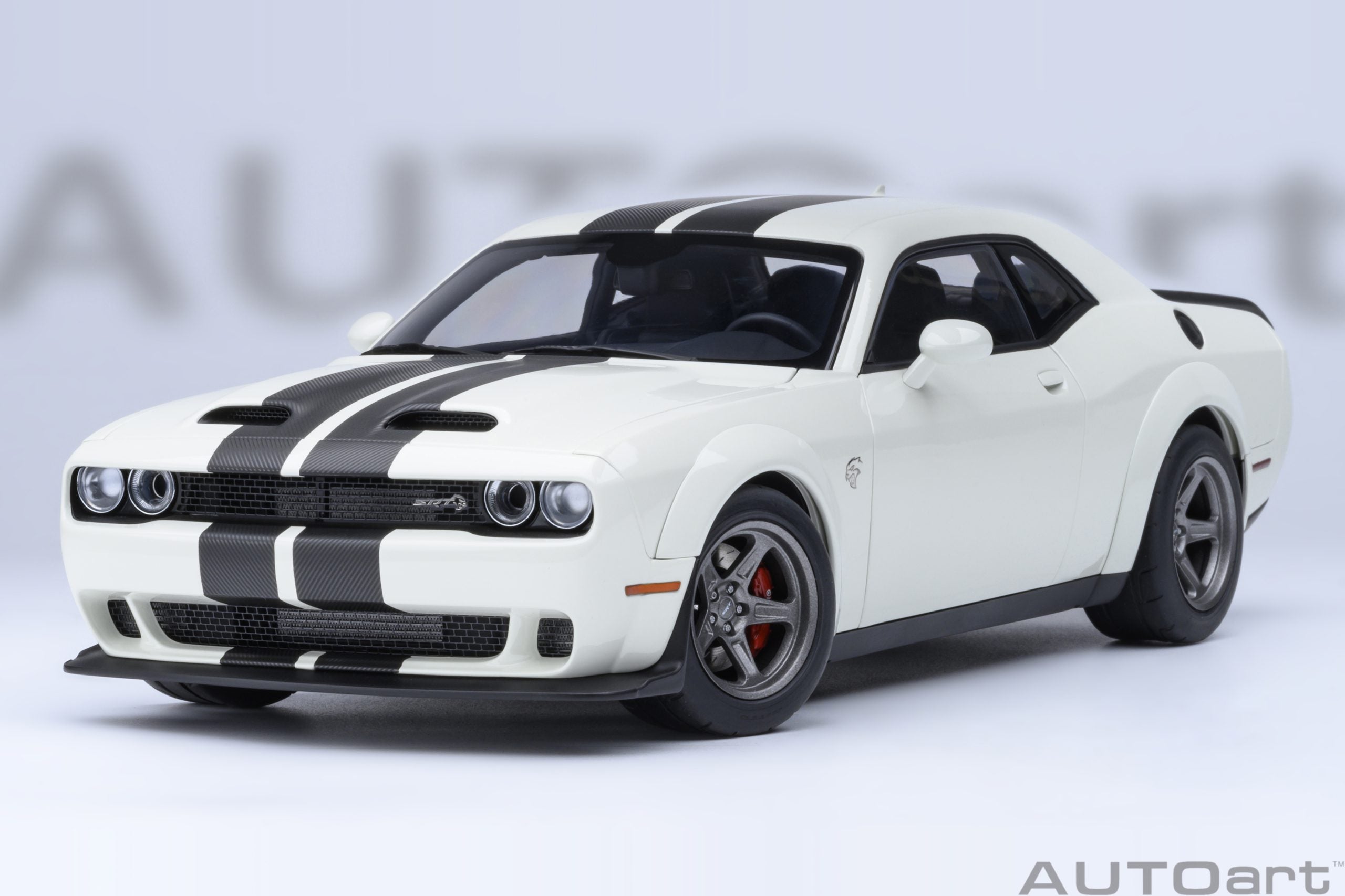 AutoArt 1:18- Dodge Challenger SRT Superstock 2023 (Knuckle White) AA71766