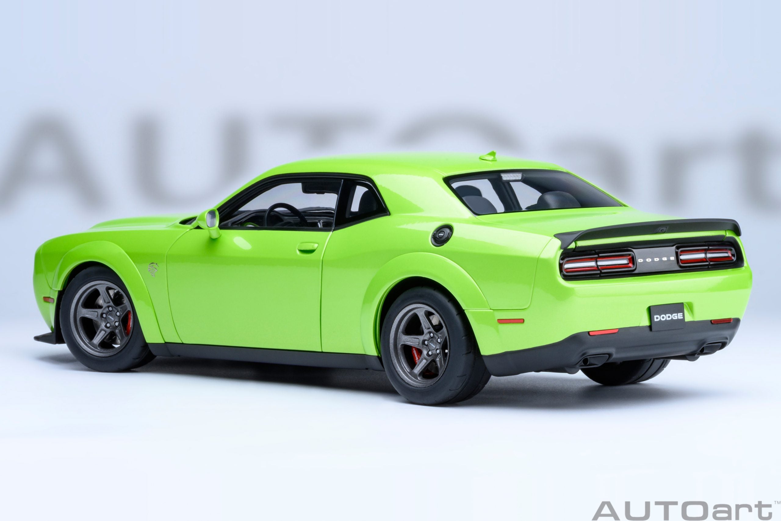 AutoArt 1:18-Dodge Challenger SRT Superstock 2023 (Sublime) AA71769