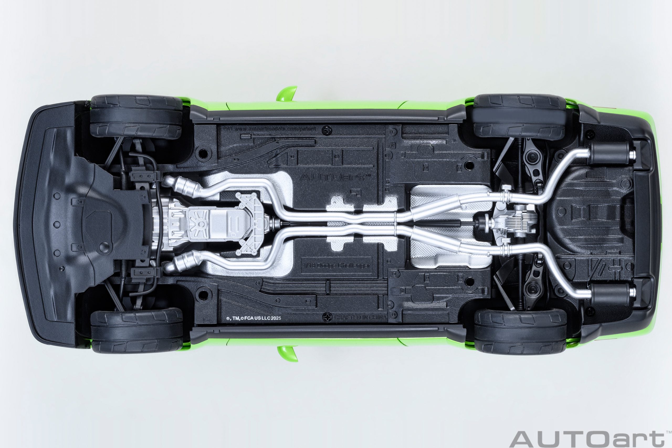 AutoArt 1:18-Dodge Challenger SRT Superstock 2023 (Sublime) AA71769