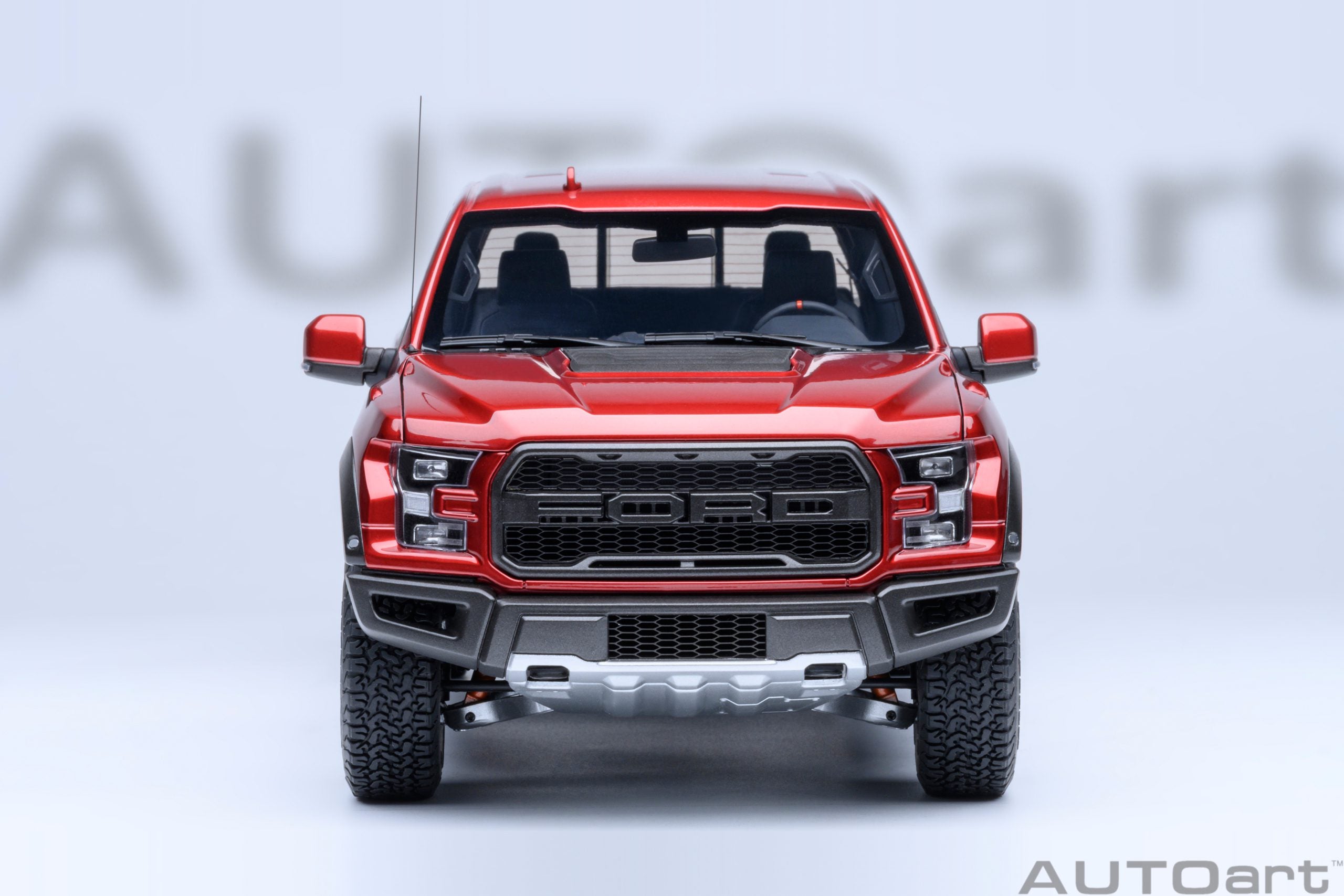 AutoArt 1:18-Ford F-150 Raptor Supercrew 2019 (Ruby Red) AA72948