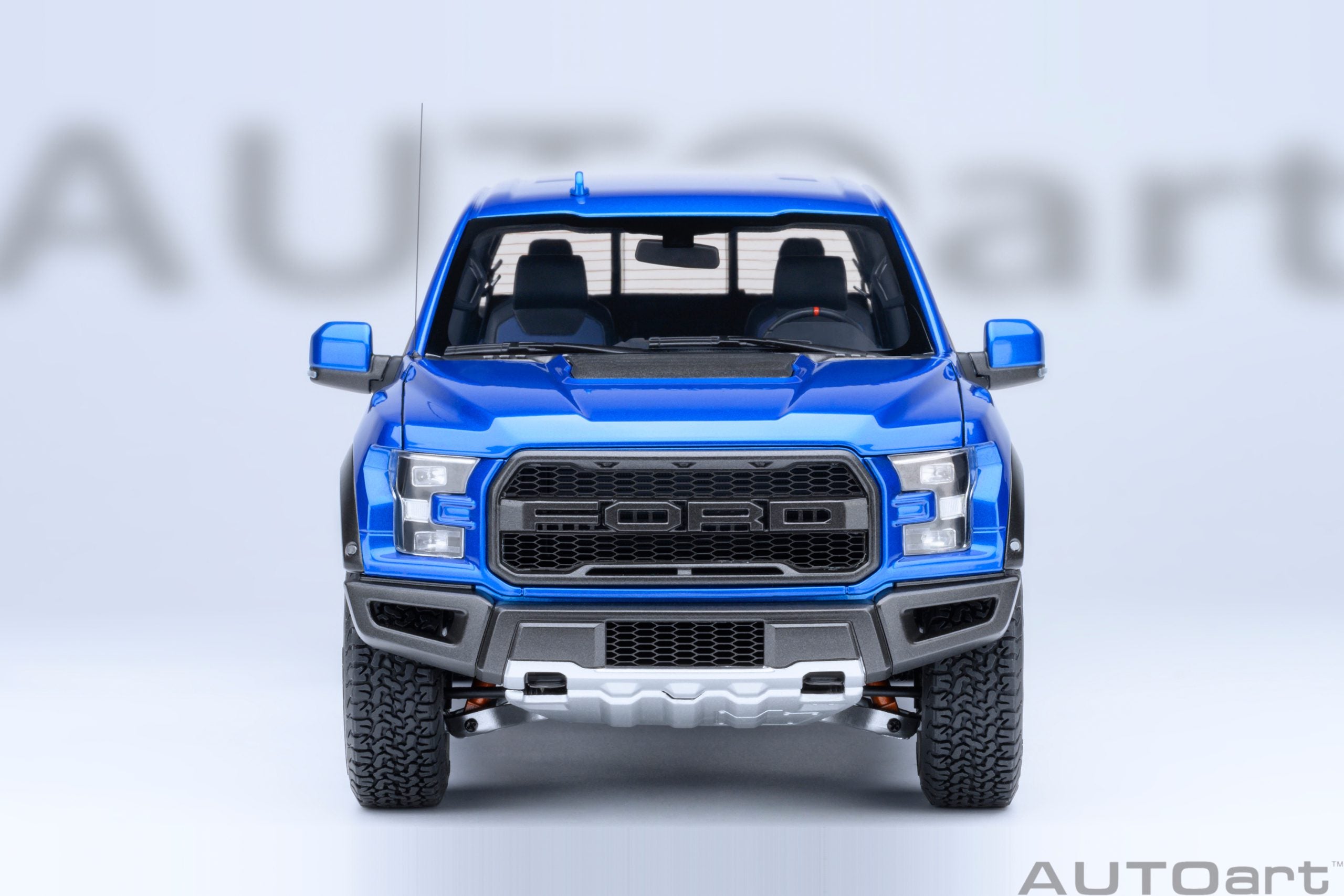 AutoArt 1:18-Ford F-150 Raptor Supercrew 2019 (Velocity Blue) AA72949
