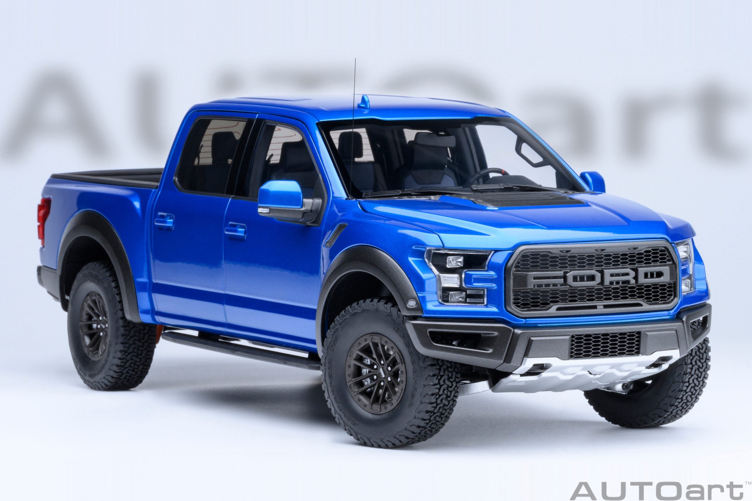AutoArt 1:18-Ford F-150 Raptor Supercrew 2019 (Velocity Blue) AA72949