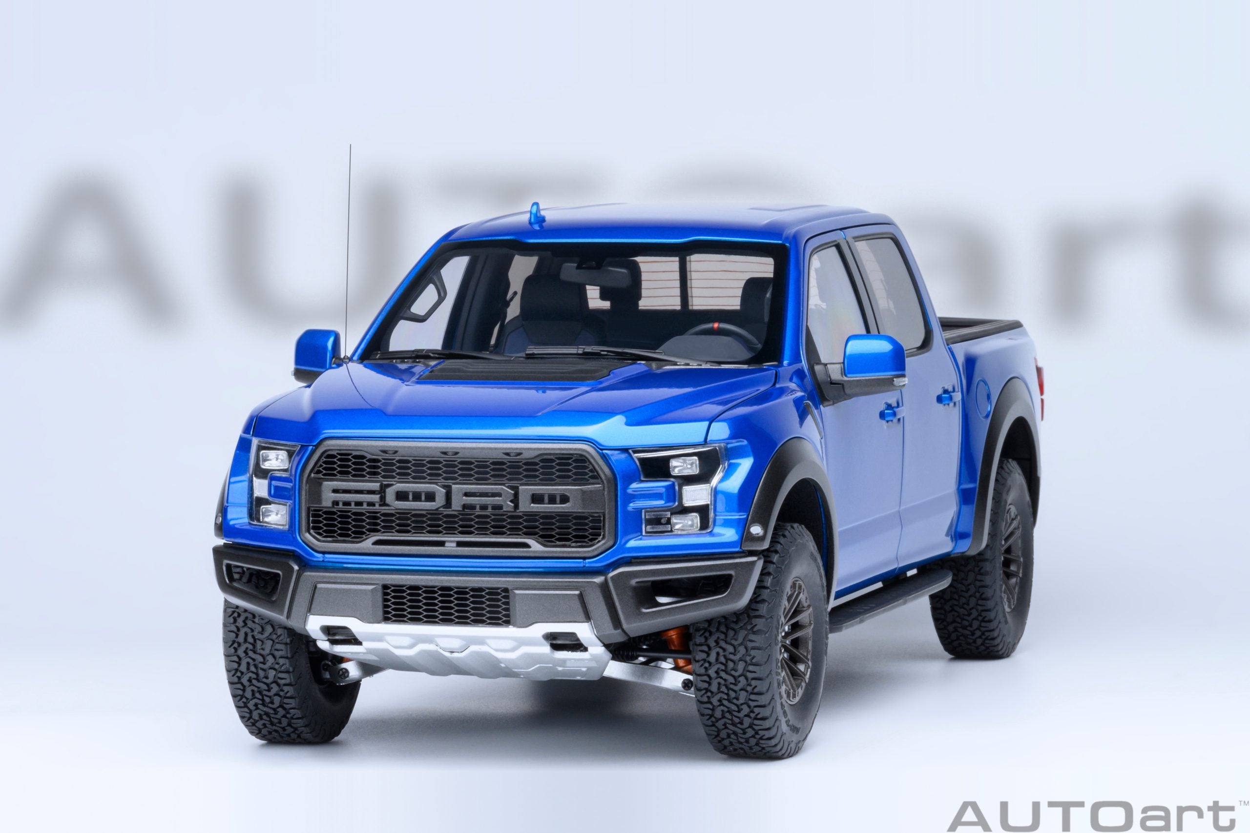 AutoArt 1:18-Ford F-150 Raptor Supercrew 2019 (Velocity Blue) AA72949