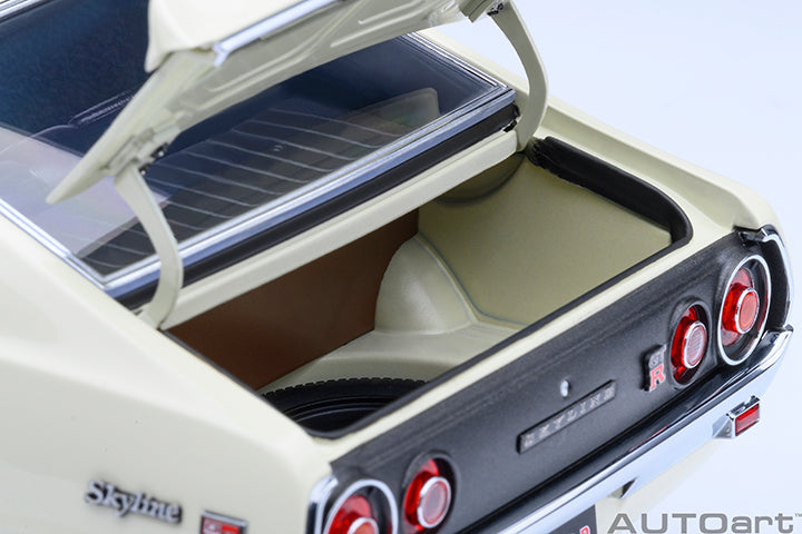 NISSAN SKYLINE 2000 GT-R (KPGC110) TUNED VERSION (WHITE)