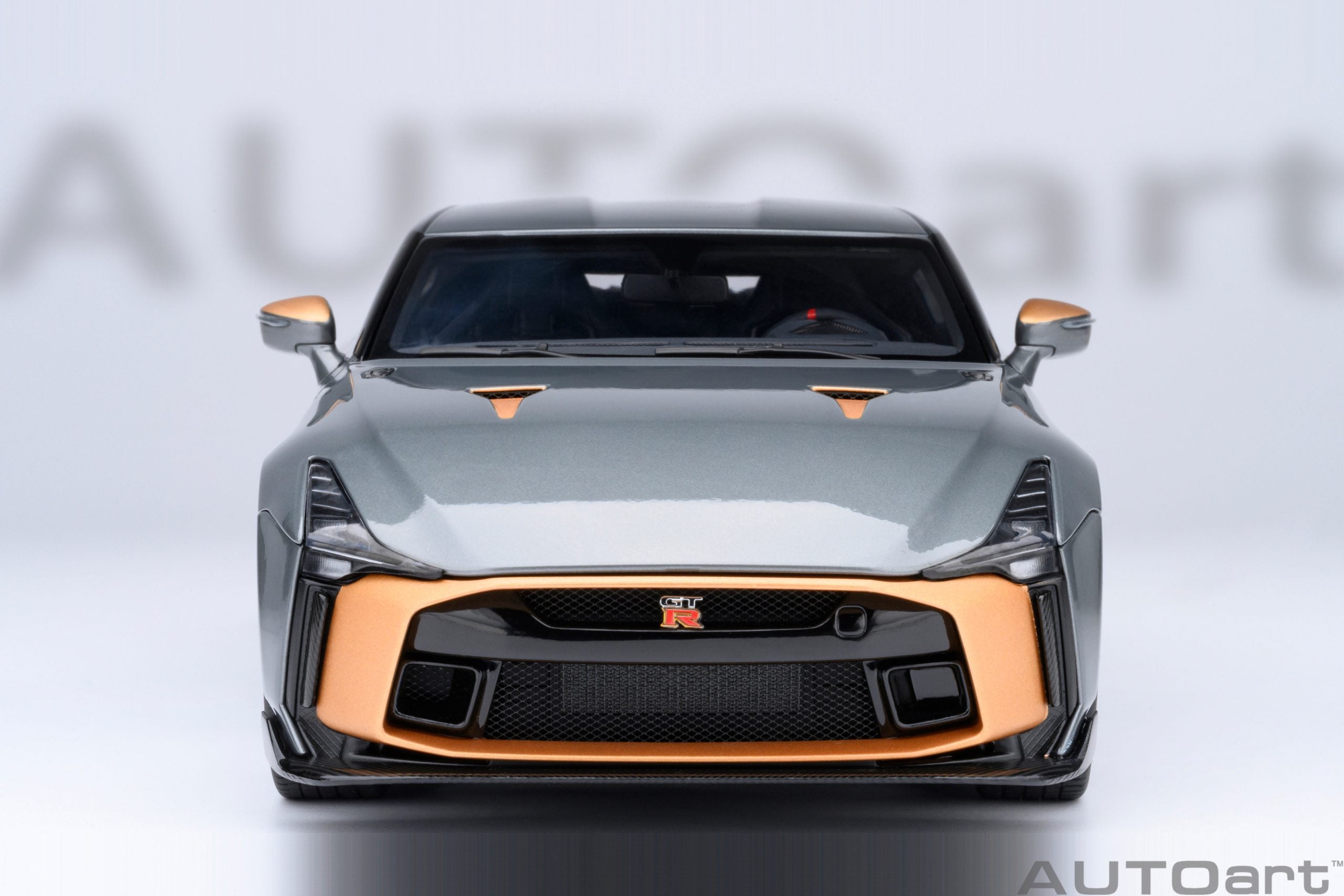Nissan GT-R50 by Italdesign (Liquid Kinetic Silver/Energetic Sigma Gold)
