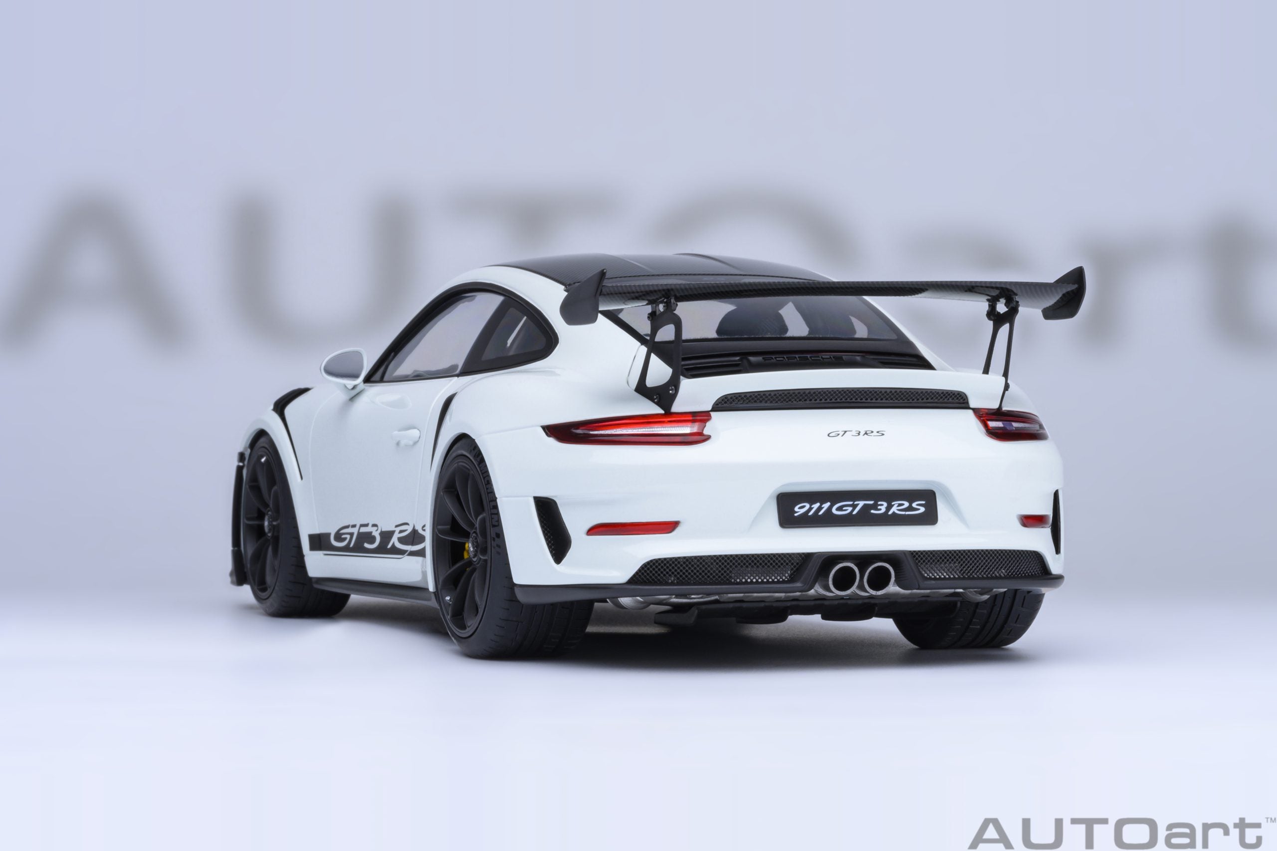 AutoArt 1:18-Porsche 911 (991.2) GT3 RS Weissach Package (White) AA78176