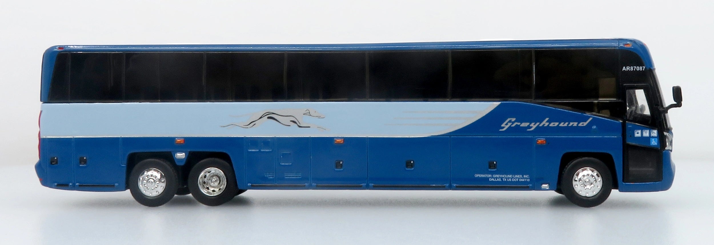Autobus MCI D4520 Coach Greyhound Lines 1:87 — Iconic Replicas 87-0654