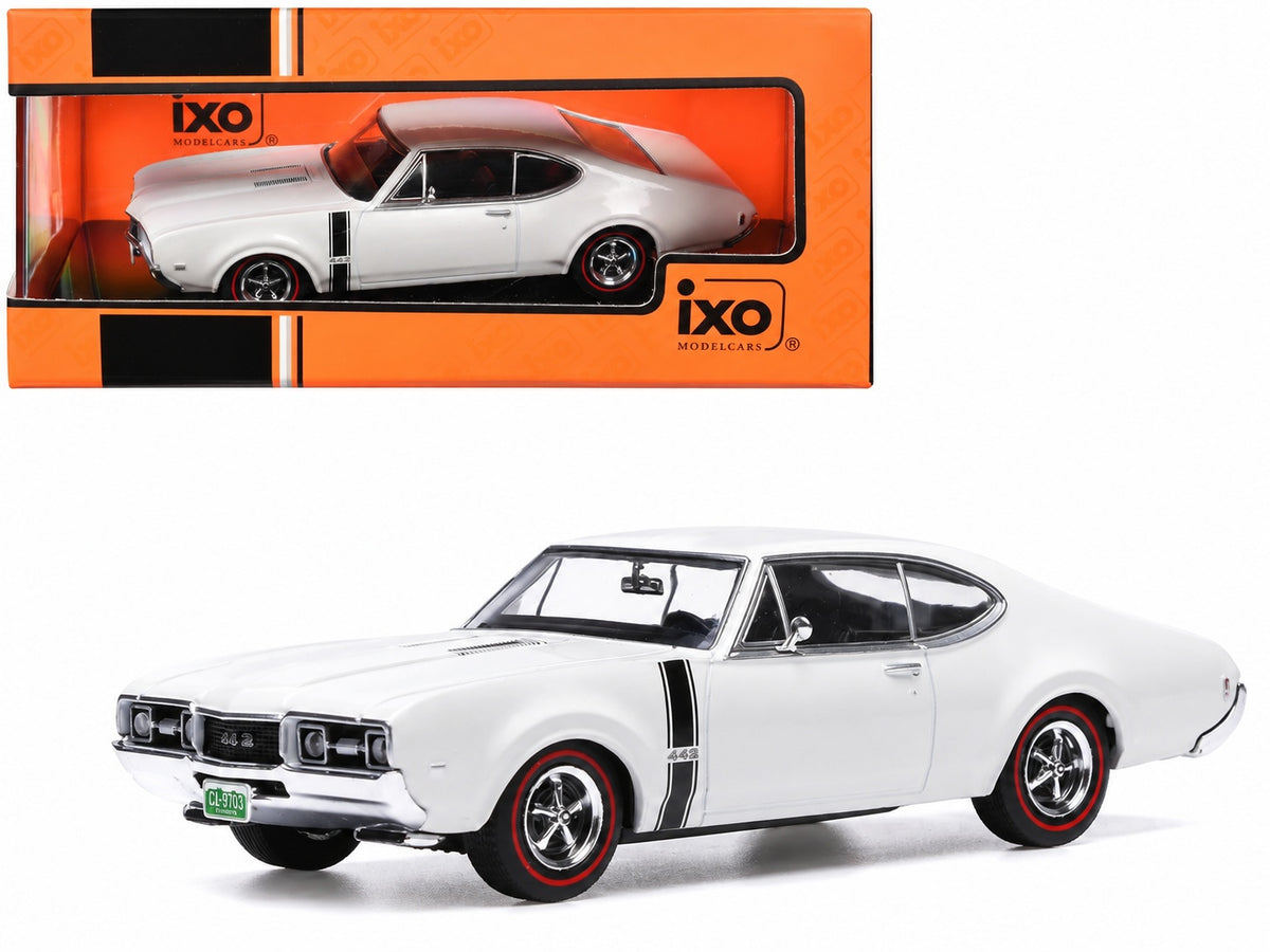 IXO Models 1:43 1970 Oldsmobile 442 W-30 Coupe – White – CLC621N22