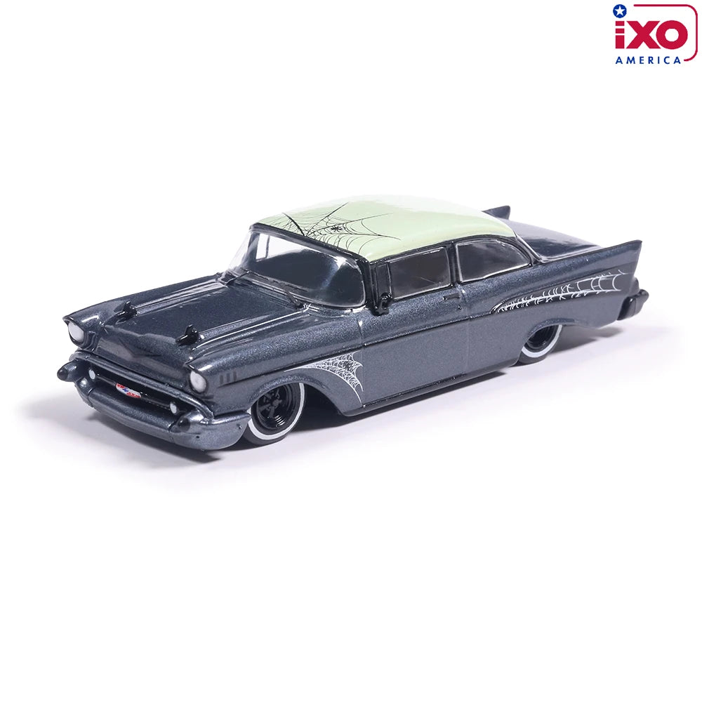 IXO America 1:64 1957 Chevrolet Bel Air Lowrider – Halloween – IA64040