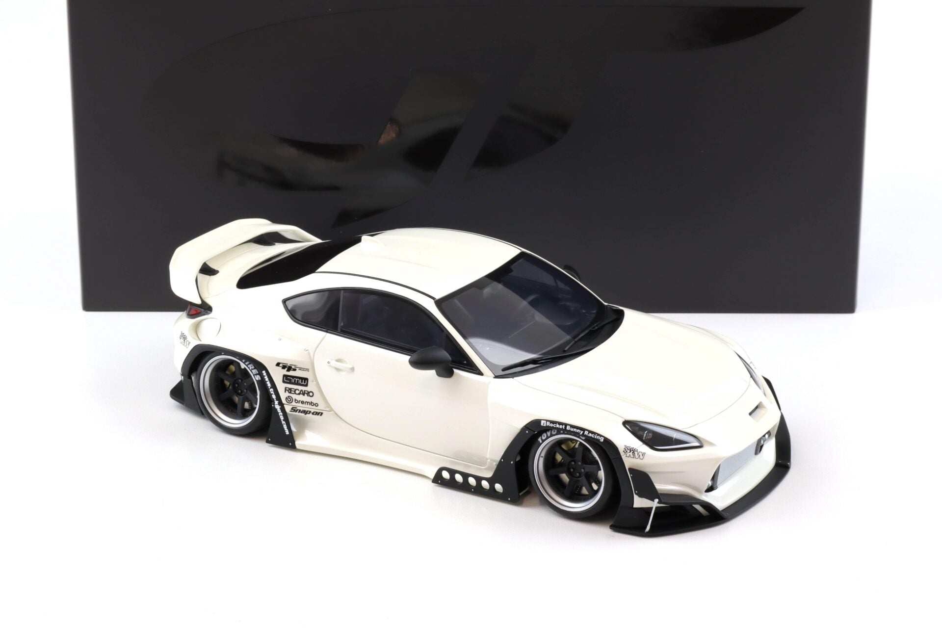 GT Spirit - 2023 TOYOTA GR86 COUPE - GT498