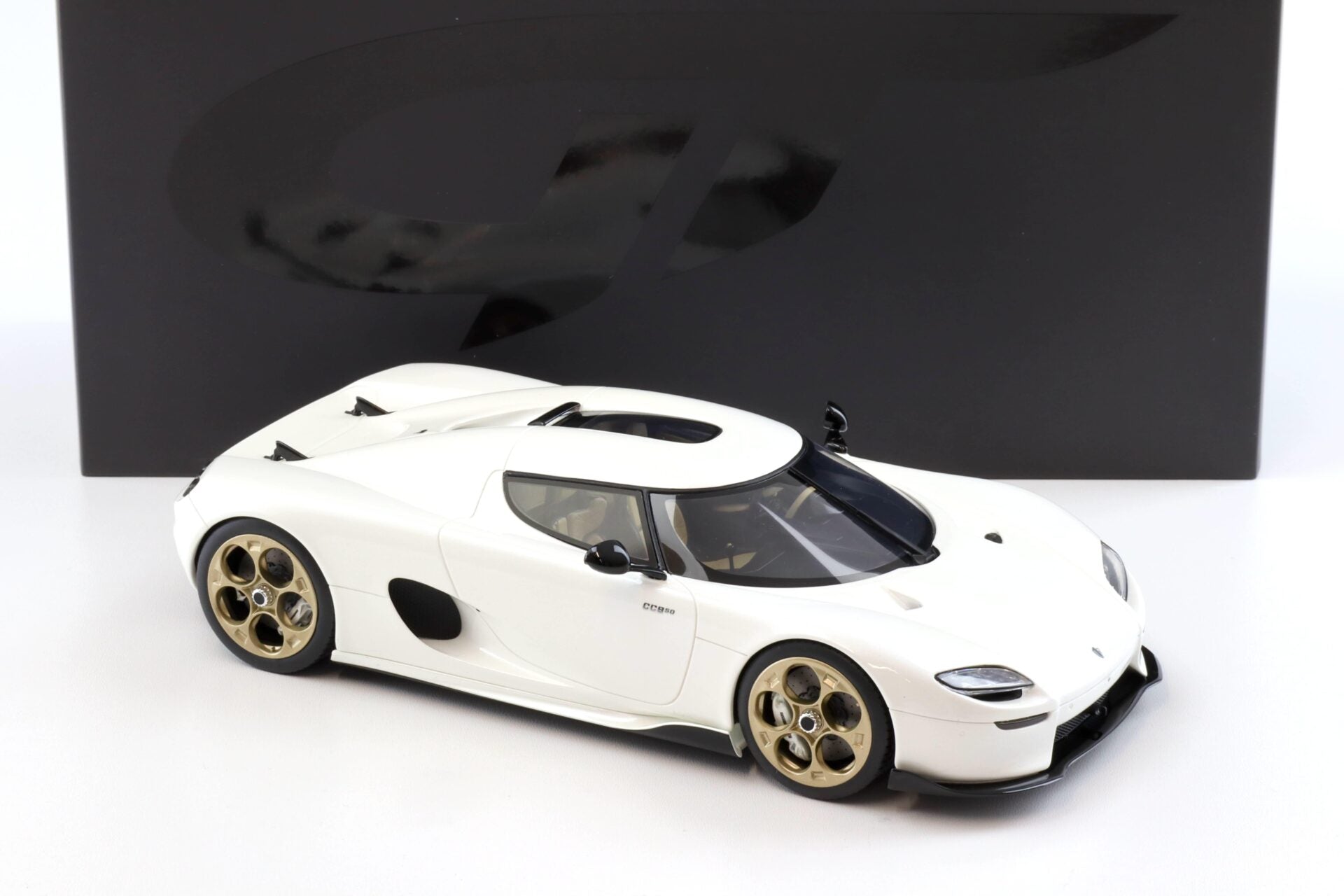 GT SPIRIT-2024 KOENIGSEGG CC850 CRYSTAL WHITE