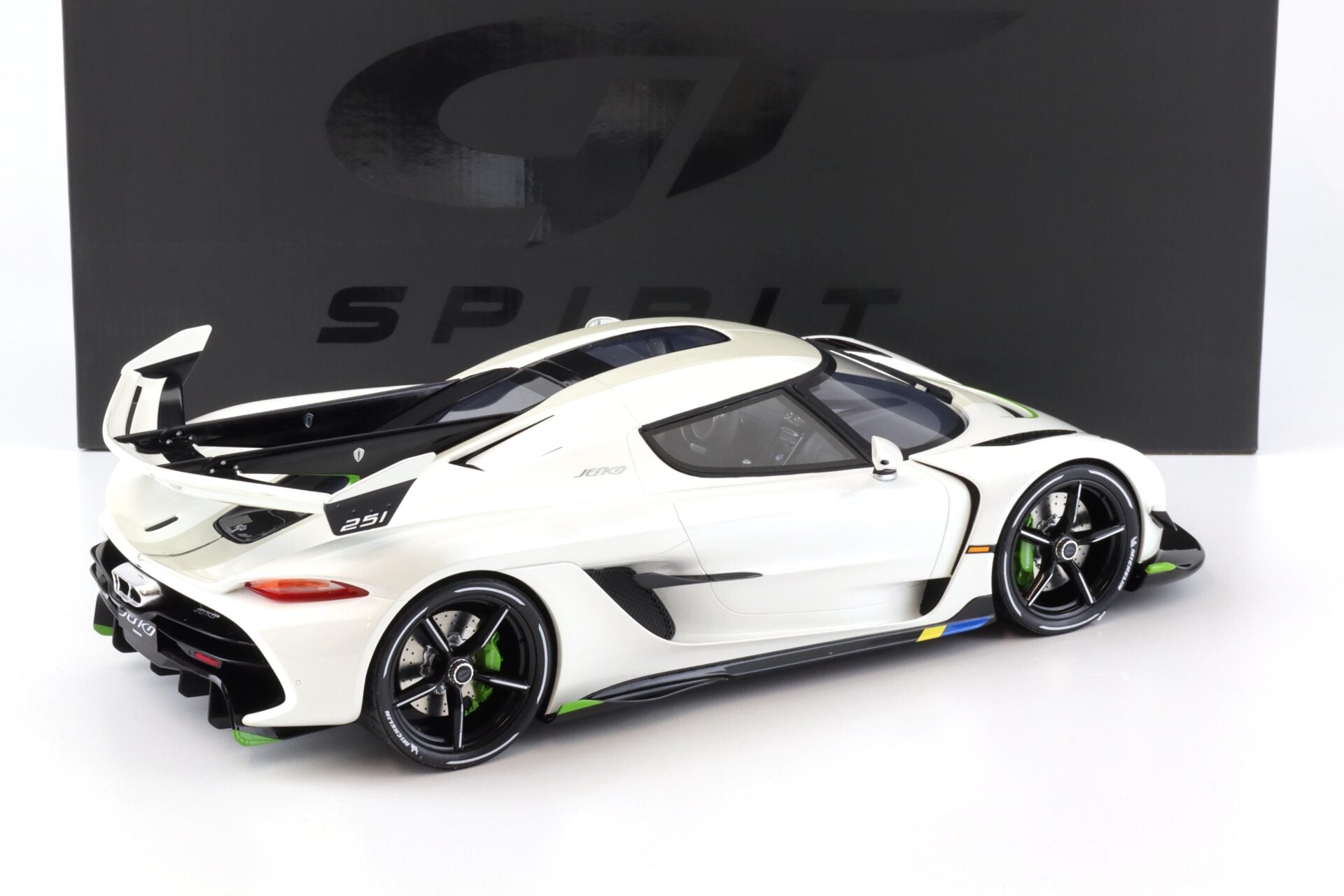 GT SPIRIT (1:12)-2019 KOENIGSEGG JESKO CRYSTAL