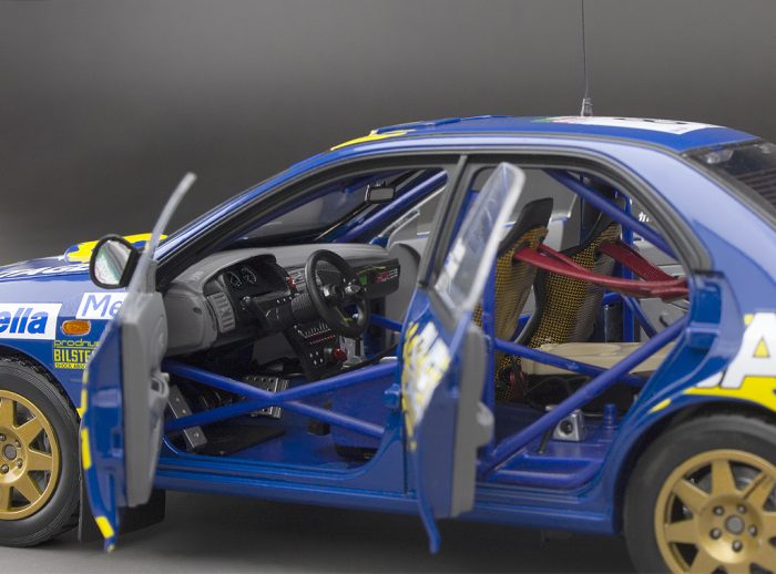 Subaru Impreza 555 –