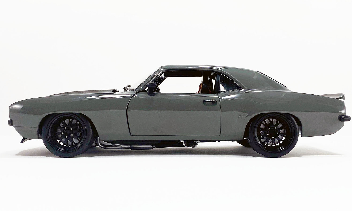 (PRE-ORDER HIVER/WINTER 2025) 1969 CHEVROLET CAMARO STREET FIGHTER "RHINO"