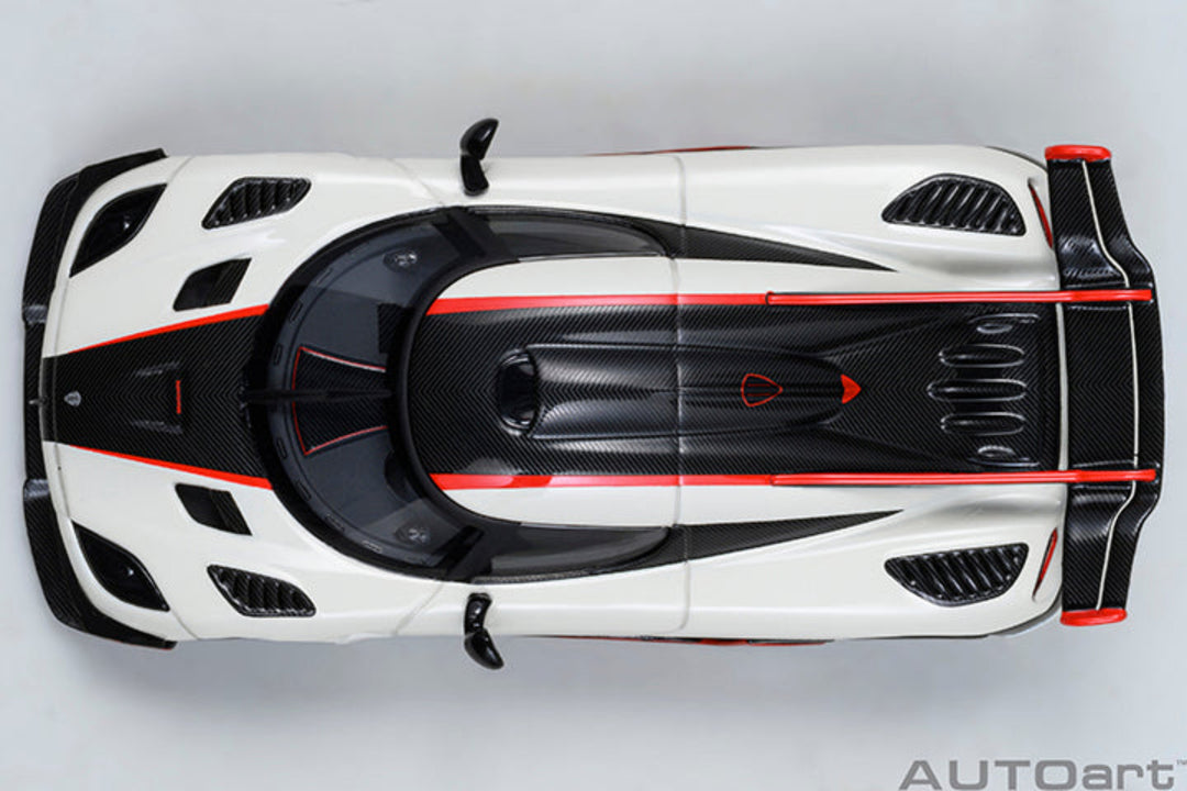Koenigsegg One: 1 (Pebble White/Carbon) - Autoart 1/64