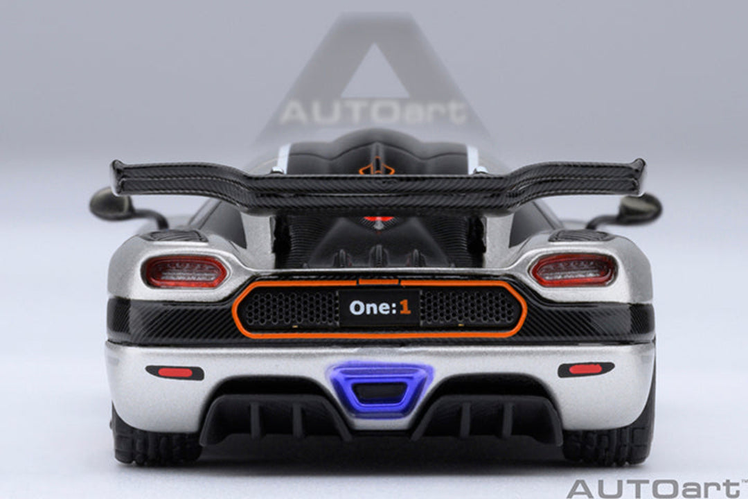 Koenigsegg One: 1 (Moon Grey/Carbon) - Autoart 1/64