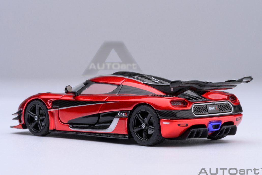 Koenigsegg One: 1 (Apple Red/Carbon) - Autoart 1/64