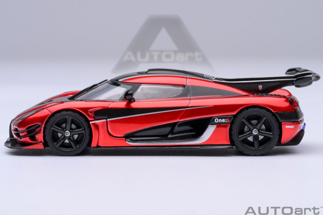 Koenigsegg One: 1 (Apple Red/Carbon) - Autoart 1/64