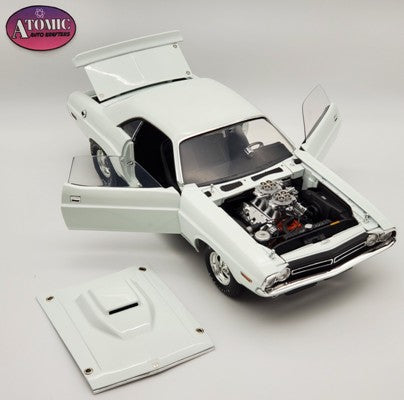 1971 Hemi Challenger Pro Stock, White (Limitée à 102 unités-Limited to 102 units)