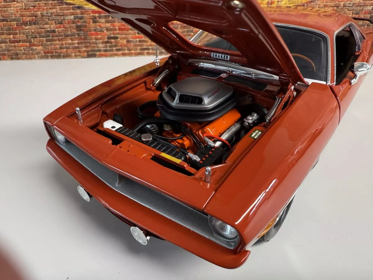 1970 Cuda, 440-6 pack, Deep Burnt Orange (Limitée à 199 unités-Limited to 199 units)