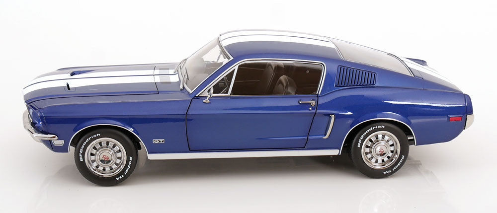 KK SCALE 1/12 - FORD USA - MUSTANG GT FASTBACK COUPE 1968 (Blue-White)