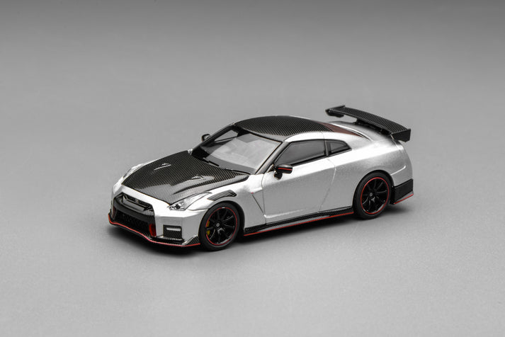 Motorhelix 1:64 Nissan GT-R NISMO (R35) Special Edition 2022 – NISMO Ultimate Metal Silver – M63523