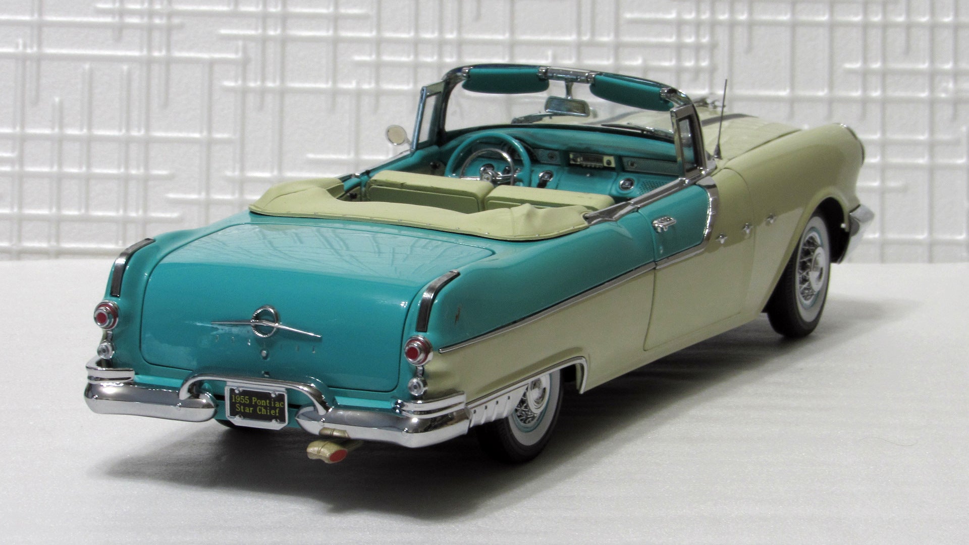 Pontiac Star Chief Convertible 1955 "I Love Lucy"