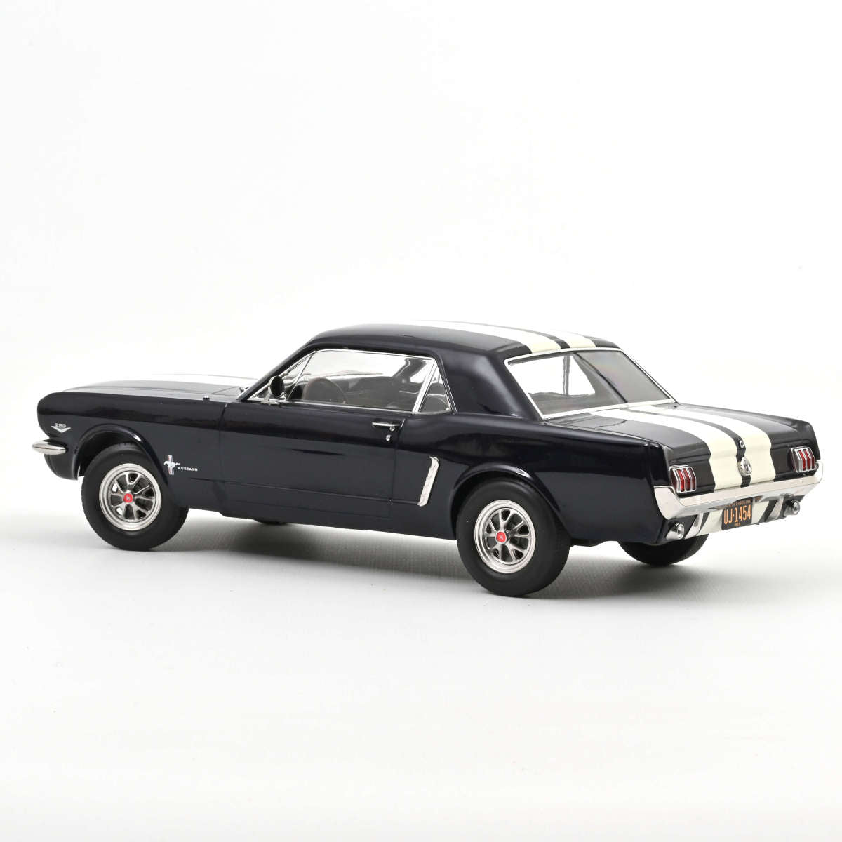 Ford Mustang Coupé 1966 Nightmist Blue métallisé 1:18 – Norev 182805