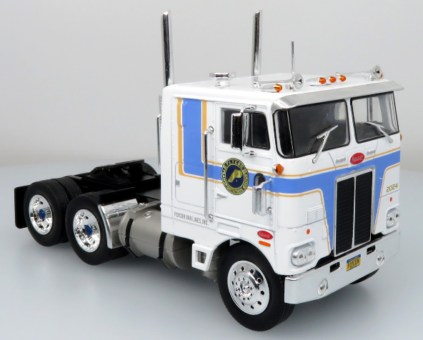 Peterbilt 352 Pacemaker Tractor Trailer: Plycon Van Lines (1:43)