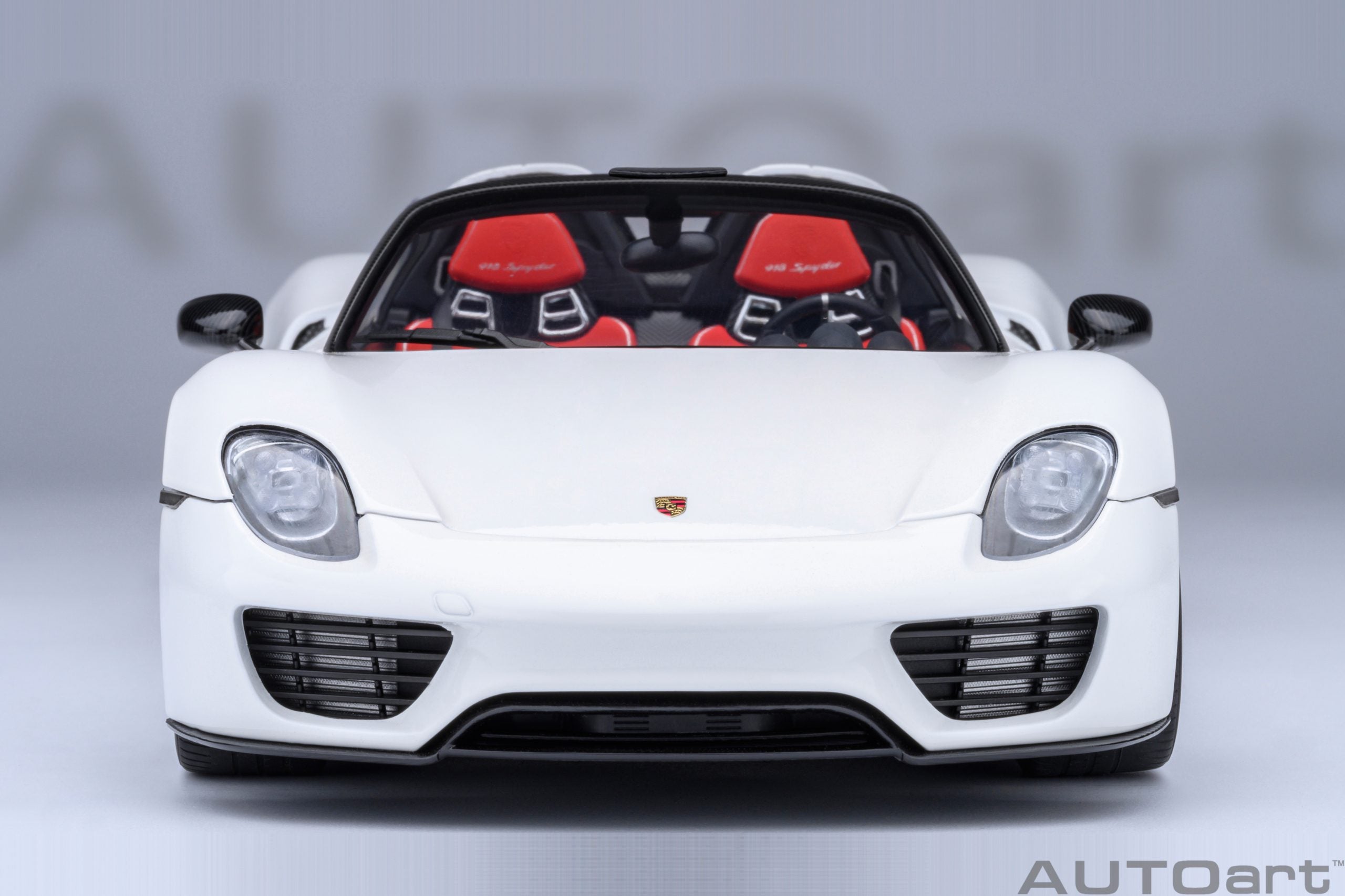 Porsche 918 Spyder Weissach Package (White with Red interior)