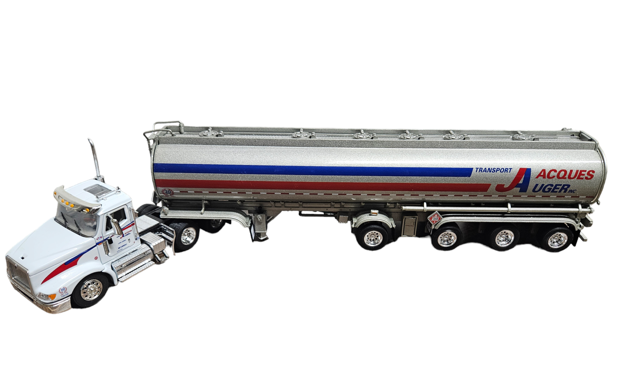 INTERNATIONAL 9400 DAYCAB "TRANSPORT JACQUES AUGER w/PETROLEUM TANKER in 1/53